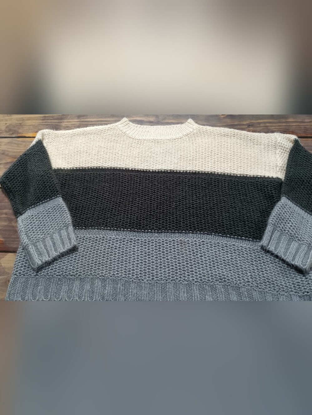 Colorblock Crewneck Sweater in Cream, Black & Gray
